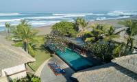 6 Bedrooms Villa Sound Of The Sea in Canggu